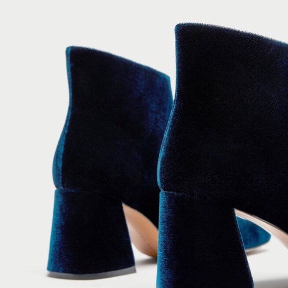 Zara royal blue velvet booties - Picture 4 of 8